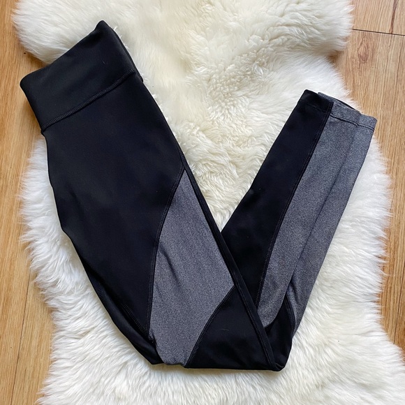 PINK Victoria's Secret Pants - VS PINK Ultimate Black and Gray Color Block Leggings XS